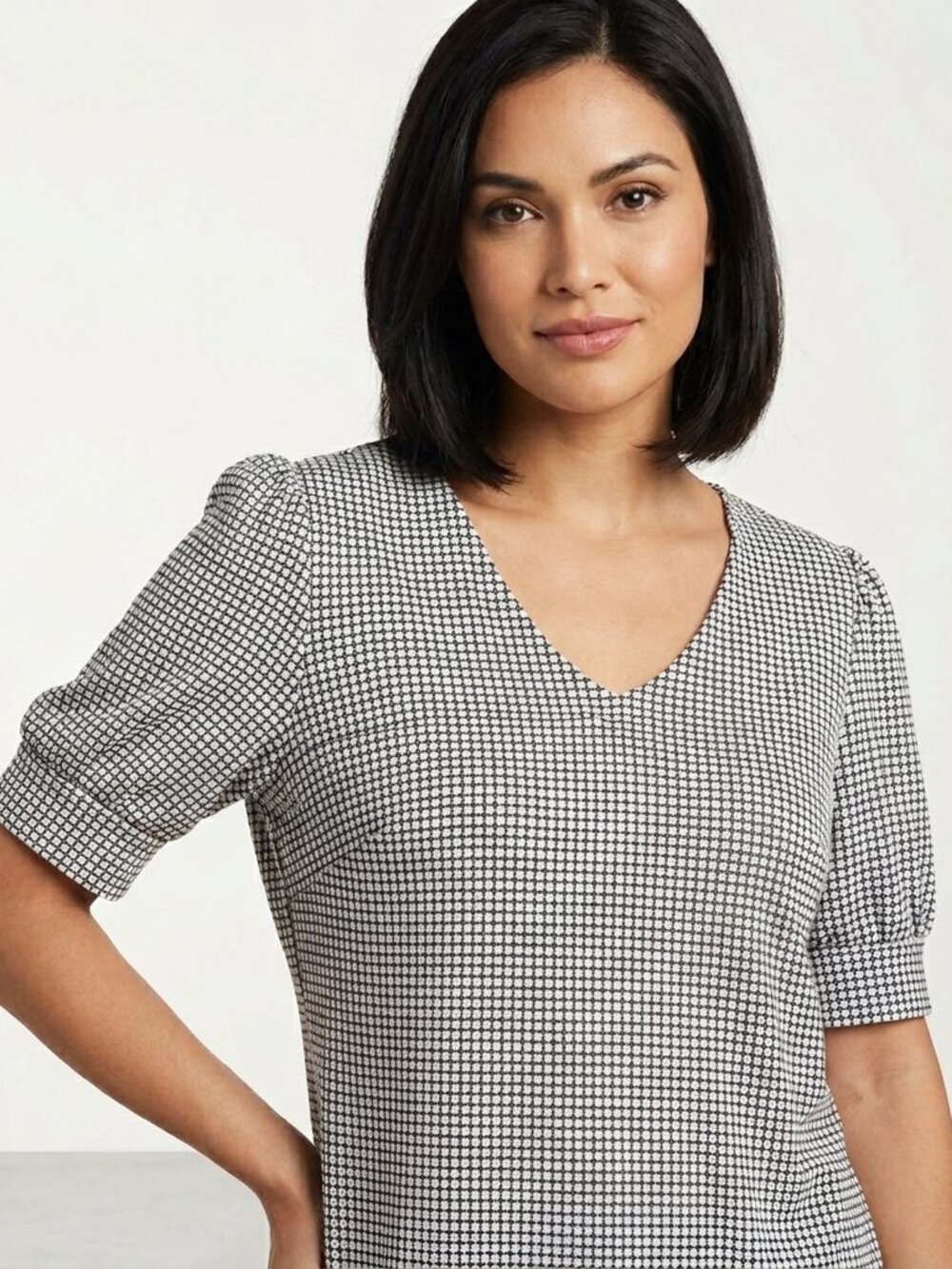 Adrianna Papell NWT V-Neck Puff Sleeve Top - Black/White Grid - Size M